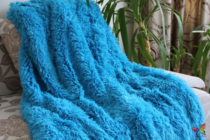 Wholesale faux fur blankets Blue